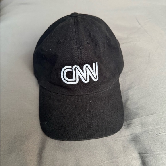 CNN Hat - Picture 1 of 2